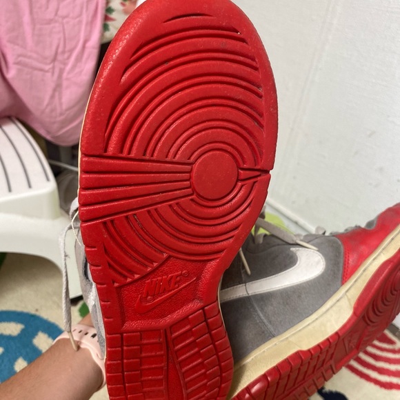 High top nikes - Picture 2 of 3